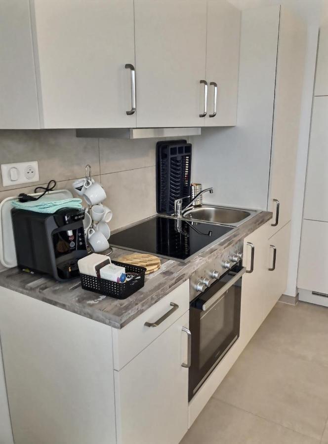 Kresidence - Appartements Saint-Louis Экстерьер фото